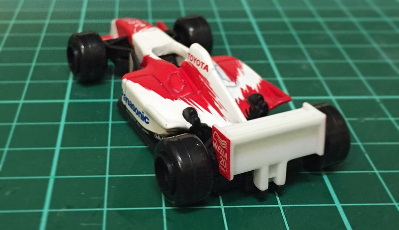 Illustration for article titled LaLD Car Week Wildcard - Is it red, or is it white?